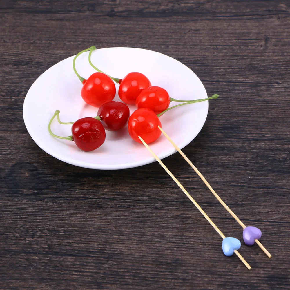 

200pcs Heart Design Fruit Food Picks Creative Cocktail Drink Picks Sticks Party Supplies Favors for Home Bar