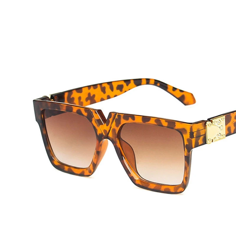 

NEW Square Retro Sunglasses Women Luxury Brand Glasses WomenMen Oversized Sunglasses Women Mirror Oculos De Sol Feminino