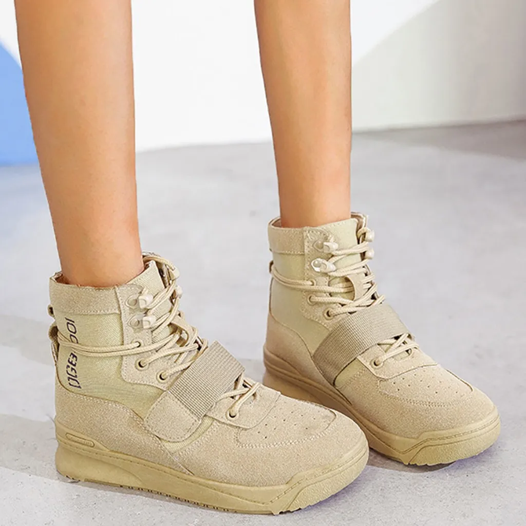 Женские ботинки с круглым носком на плоской подошве зимние спортивные до