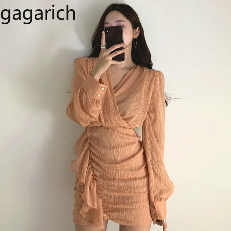 Женское Короткое облегающее платье Gagarich плиссированное в Корейском стиле с v
