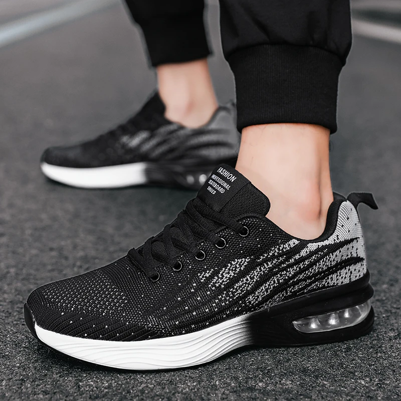 

Spring New Men Running Shoes Breathable Mesh Outdoor men's Sports Shoes Lightweight Sneakers Male Comfortable Athletic Footwear