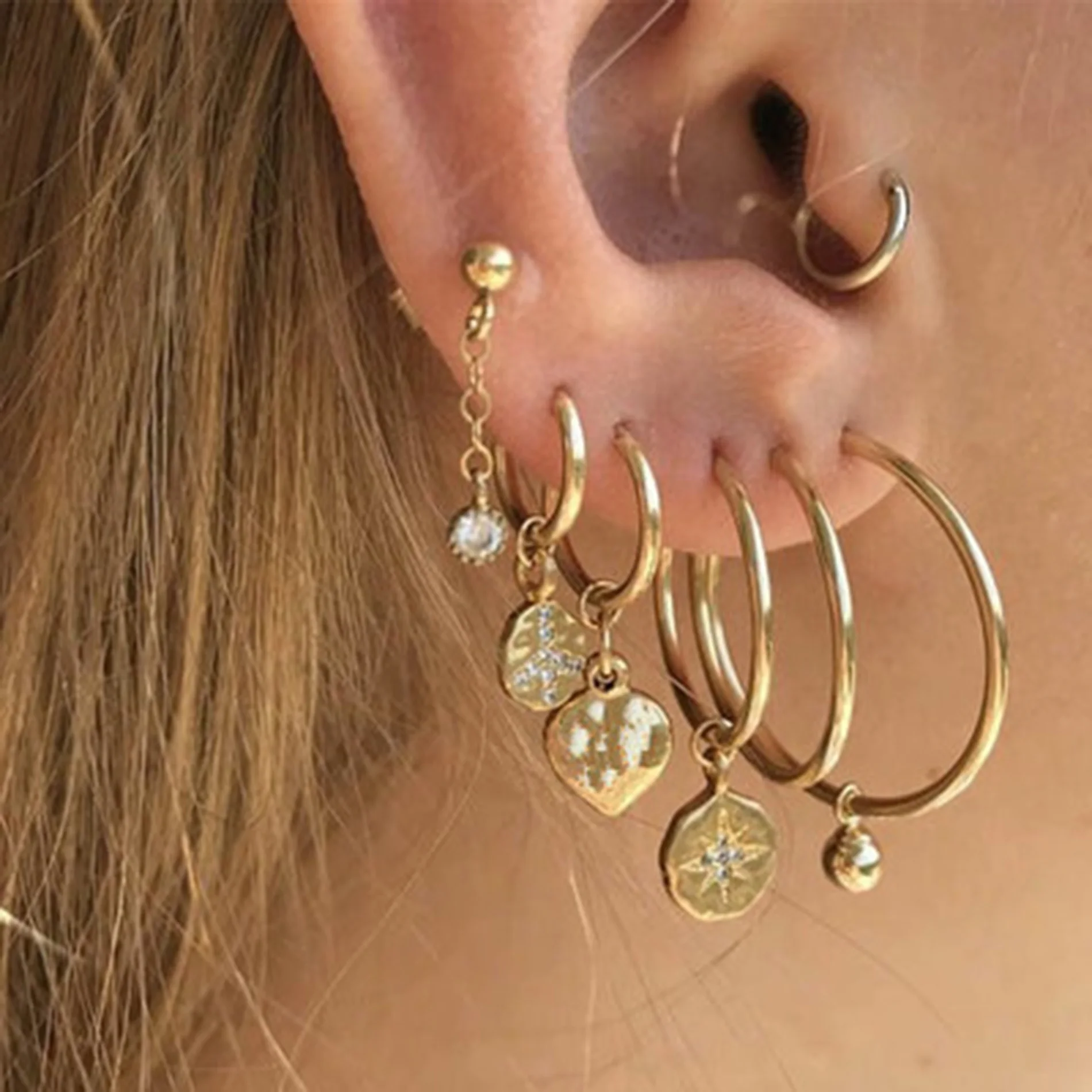 

7PCS Big Circle Earring For Women Shot Heart-Shape Starlight Ear Hoop Combination Set 2021 New Trendy Popular Fashion Jewelry