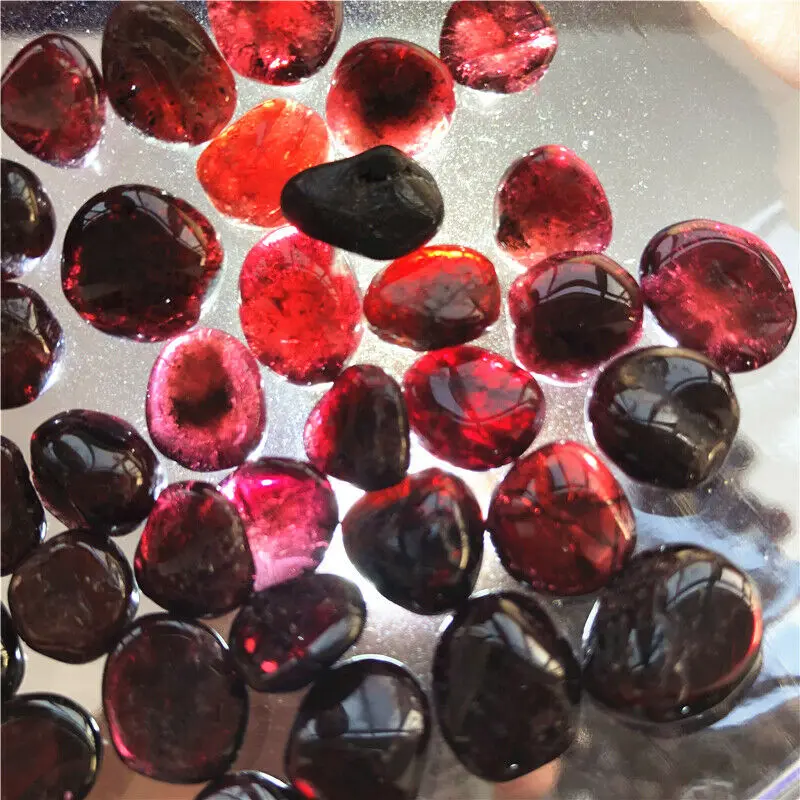 Натуральный гранат гравий с кристаллами кварца 50 г насыпной камень исцеление