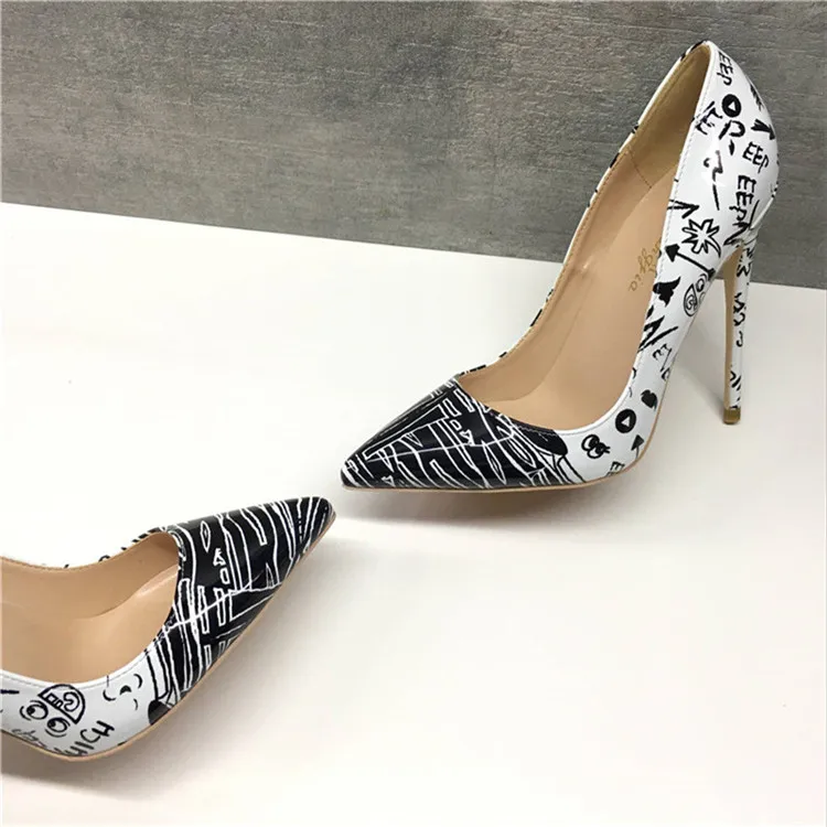 Брендовые модные новые остроносые туфли Keshangjia на высоком каблуке черного и