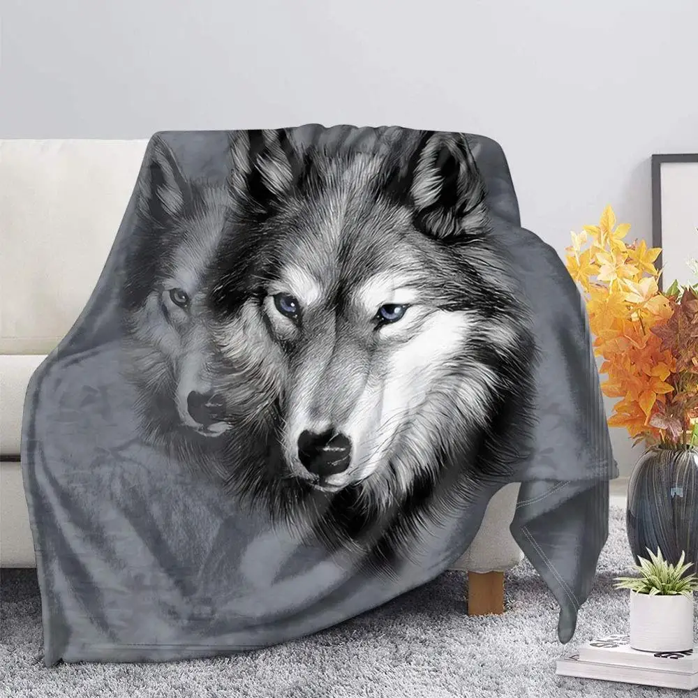 

HUGSIDEA 3D Gray Wolf Print Flannel Fleece Throw Blanket Moon Night Wolves Sherpa Blanket On Beds Adults Kids Fur Throw Blanket