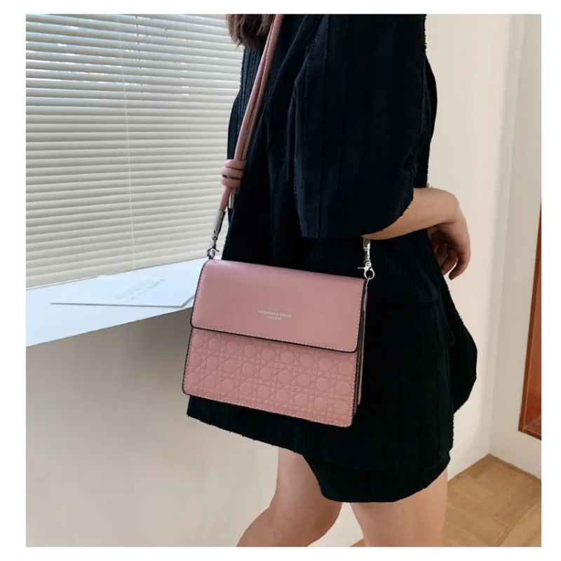 

Fashion Letters And Geometric Prints Crossbody Bags For Women Trending Round Rope Straps Women Shoulder Bags Female Brand Purses