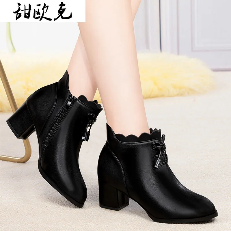 Зимние женские ботинки 2020 ботильоны с острым носком на среднем каблуке теплые