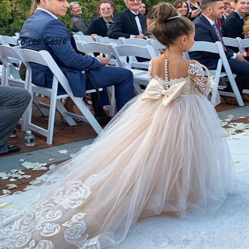 

Детское кружевное платье с длинным рукавом, на пуговицах