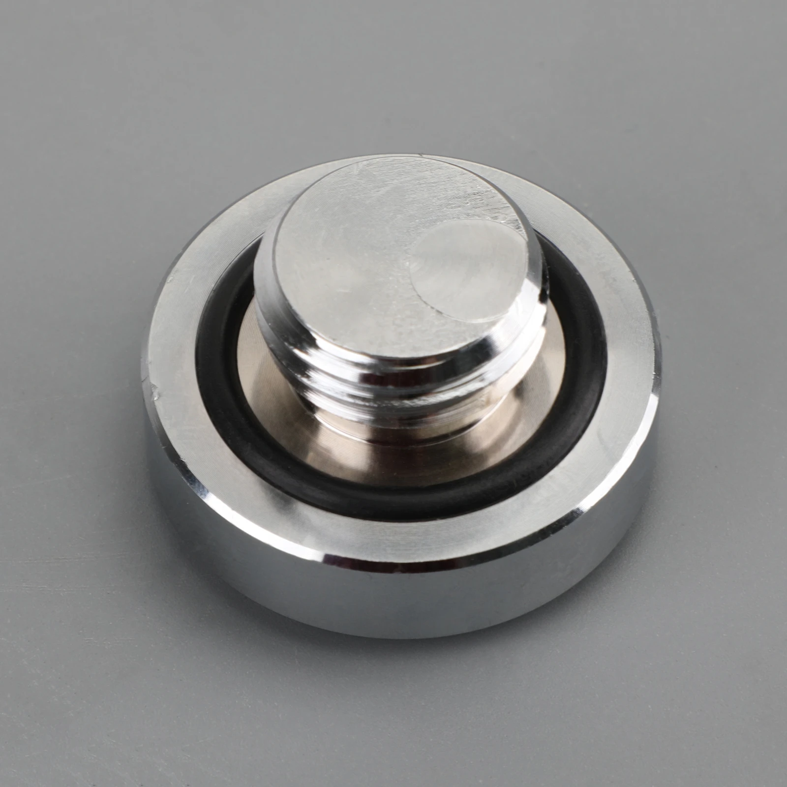 

Artudatech Engine Oil Filler Plug Cap for Triumph T100 BONNEVILLE / STREET TWIN / SCRAMBLER / CUP 2019 2020