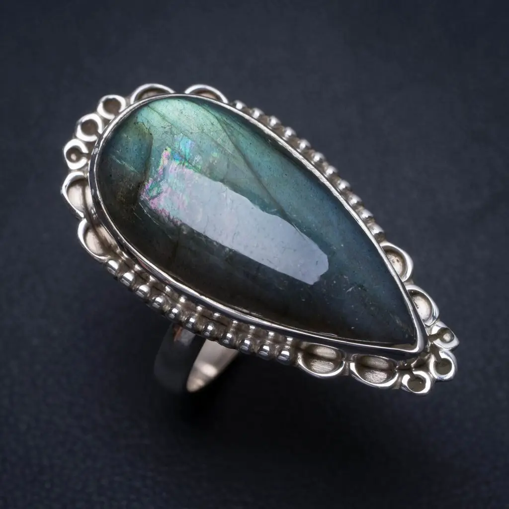 Уникальное серебряное кольцо с лабрадоритом натуральным голубым огнем размер
