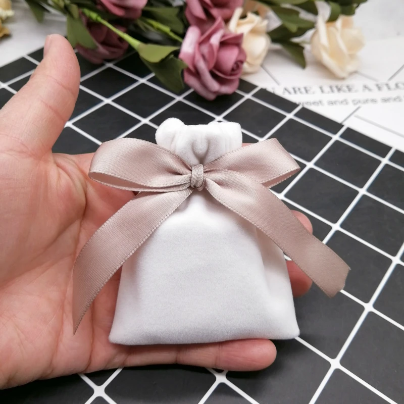 ZRBDD1 - 7x9cm 20 шт бархатный мешок для подарков, упаковка для ювелирных изделий, мешочек на шнурке для макияжа, губной помады, сумки для дня рождения, свадебной вечеринки, упаковка на заказ - Цвет: ZRBDD1 - 7x9cm