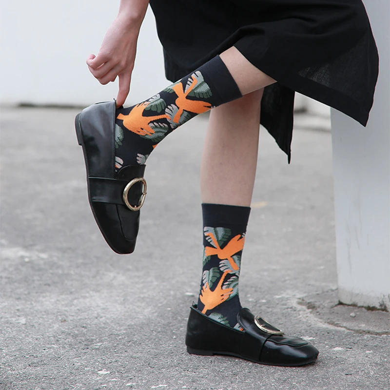 

4 Pairs Personality Happy Socks French Vintage Art Sunflower Crew Sox Men Women Soft Cotton Funny Creative Harajuku Trend