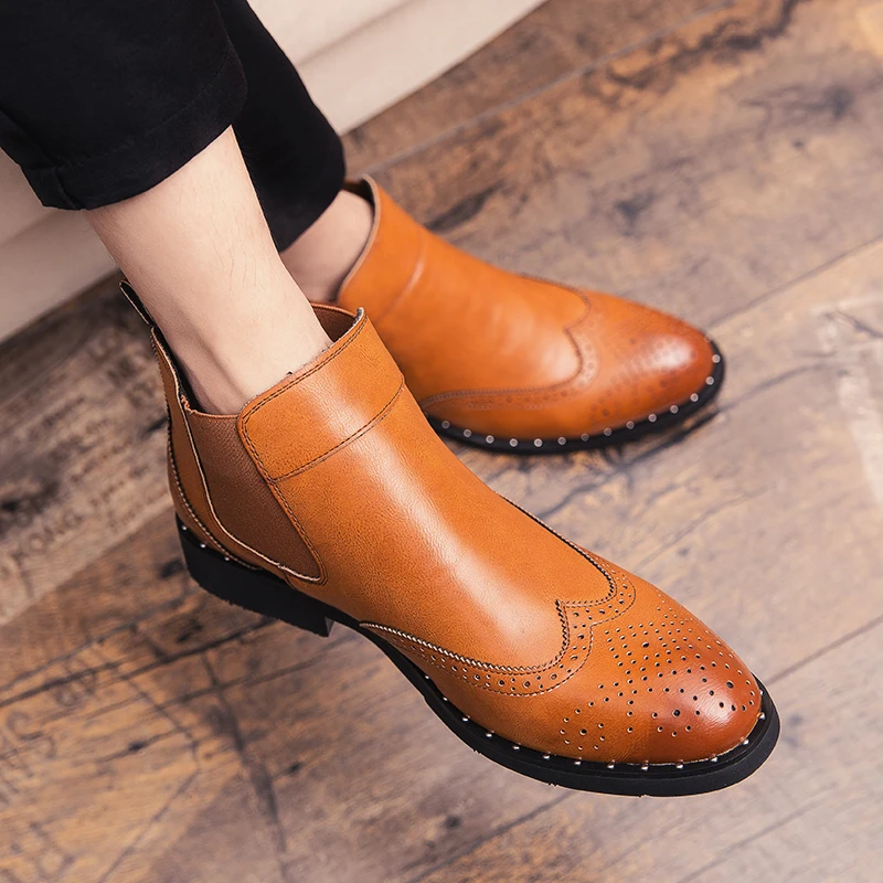 

Retro Men Boots outdoor Comfortable brogue Brand Casual Shoes slip on Split Leather Casual British Style Snow Boots shoes s5