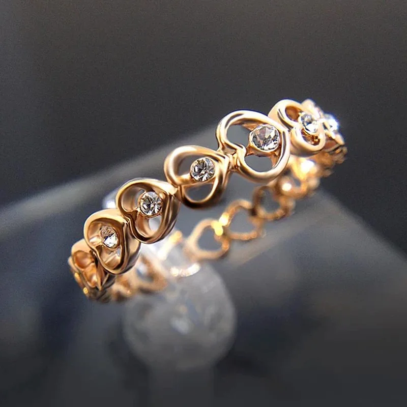 

Popular High Quality Hollow Heart Love Ring for Women Gold Color Inlaid Zirconia Crystal Female Party Rings Jewelry Accessories