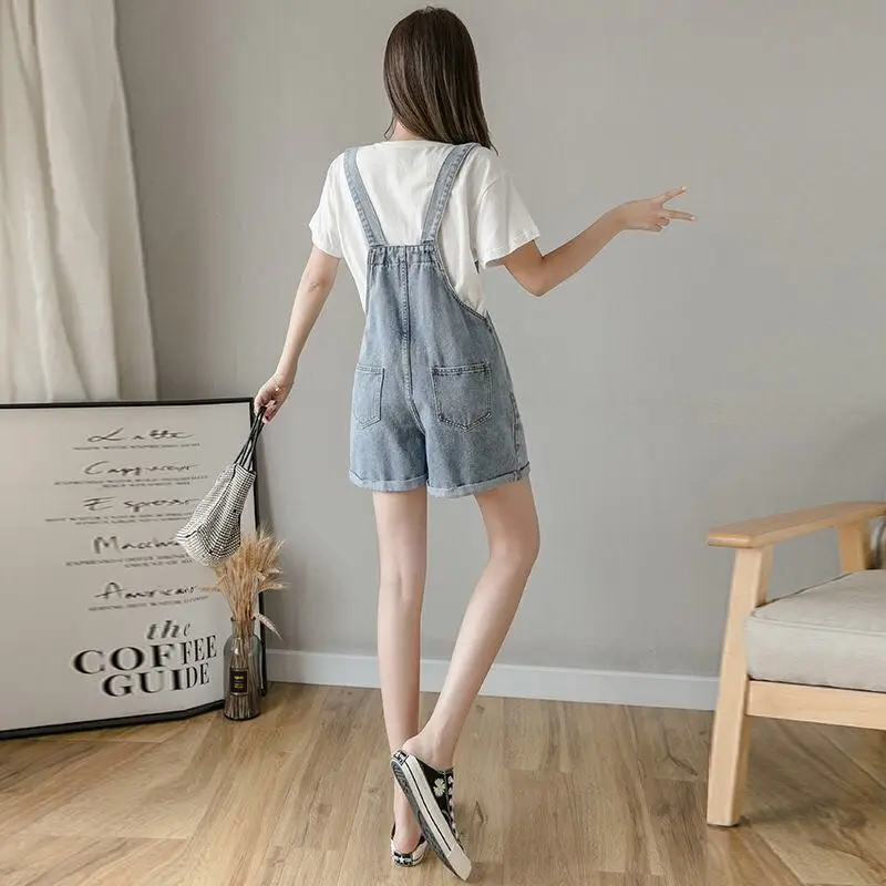

Regular Denim Strap Shorts Female Chrysanthemum Embroidery Shorts 2020 Summer New High Waist Women Overalls