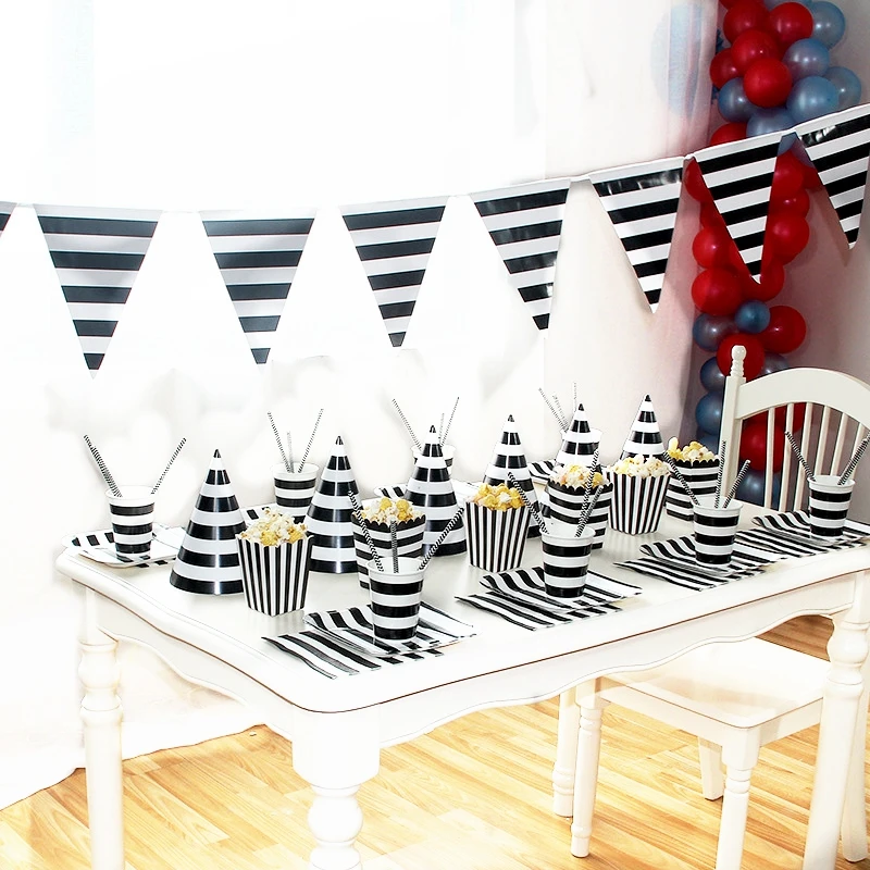 Одноразовый набор для вечеринки в черно белую полоску коробка пирожных попкорна