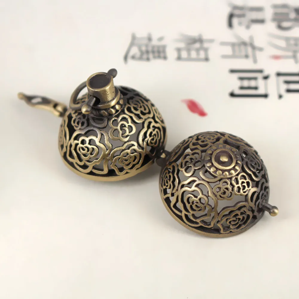 

Antique Bronze Brushed Brass Wish Prayer Round Box Locket Cage Filigree Hollow Pendant Essential Oil Diffuser Findings Craft