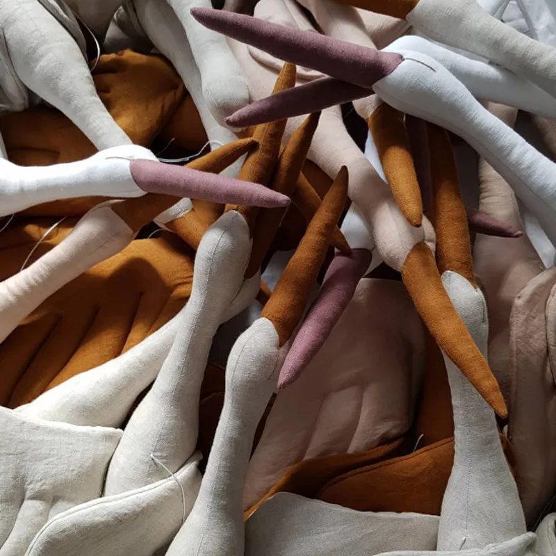 

Creative wall hanging Swan Plush Stuffed Doll fabric family bedroom Nursery room decor hanging ornaments baby soothing pillow