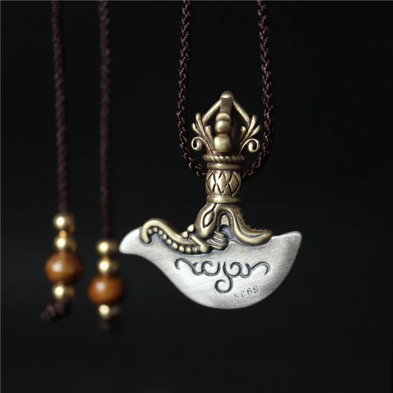 

Tibetan Jinggong Vajra axe inlaid with brass 925 pure silver Vajra pestle Pendant with cloud hanging on the back