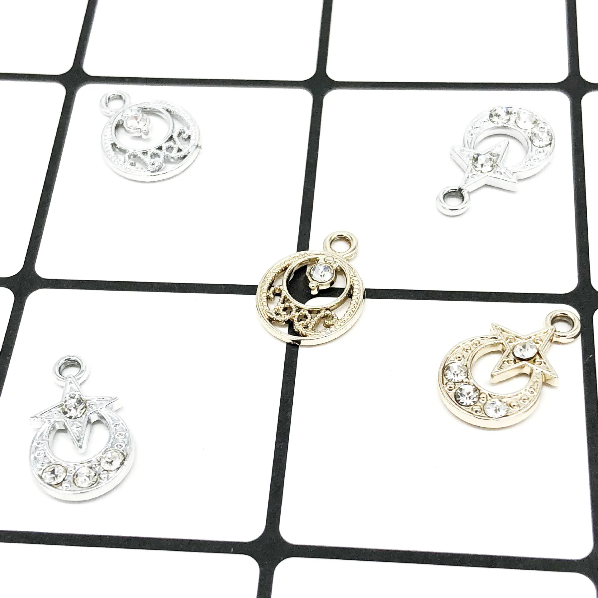 20PCS New Arrival Gold Silver Color Round Charm Pendant With Rhinestone Pendants For Bracelet DIY Jewelry | Украшения и