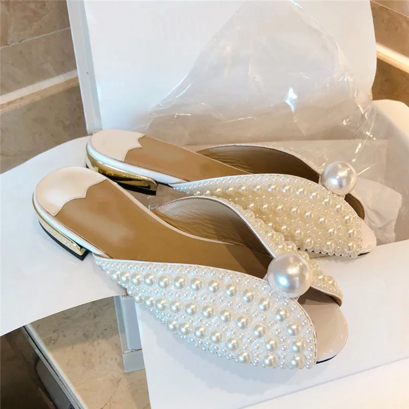 2020 Роскошные туфли без задника с жемчугом Женские белые шлепанцы Обувь на