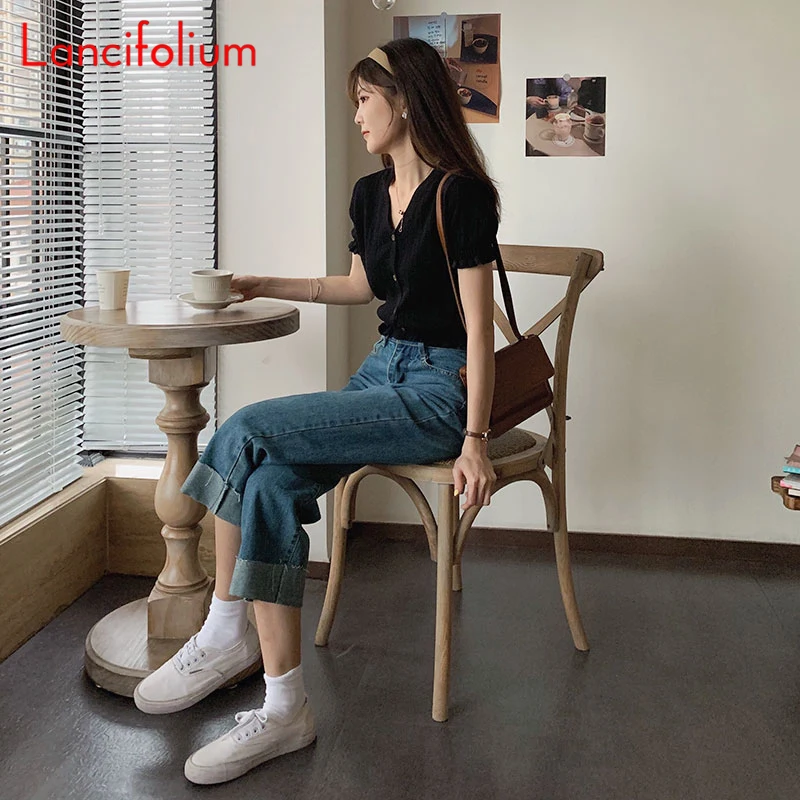 Женский ТРИКОТАЖНЫЙ УКОРОЧЕННЫЙ ТОП на пуговицах белый винтажный кардиган