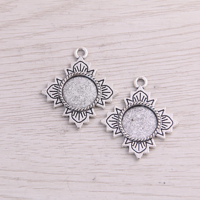 

Sweet Bell 20pcs 12mm Inner Size Two Color Metal Alloy Simple Round Leaves Cabochon Pendant Setting Jewelry Findings