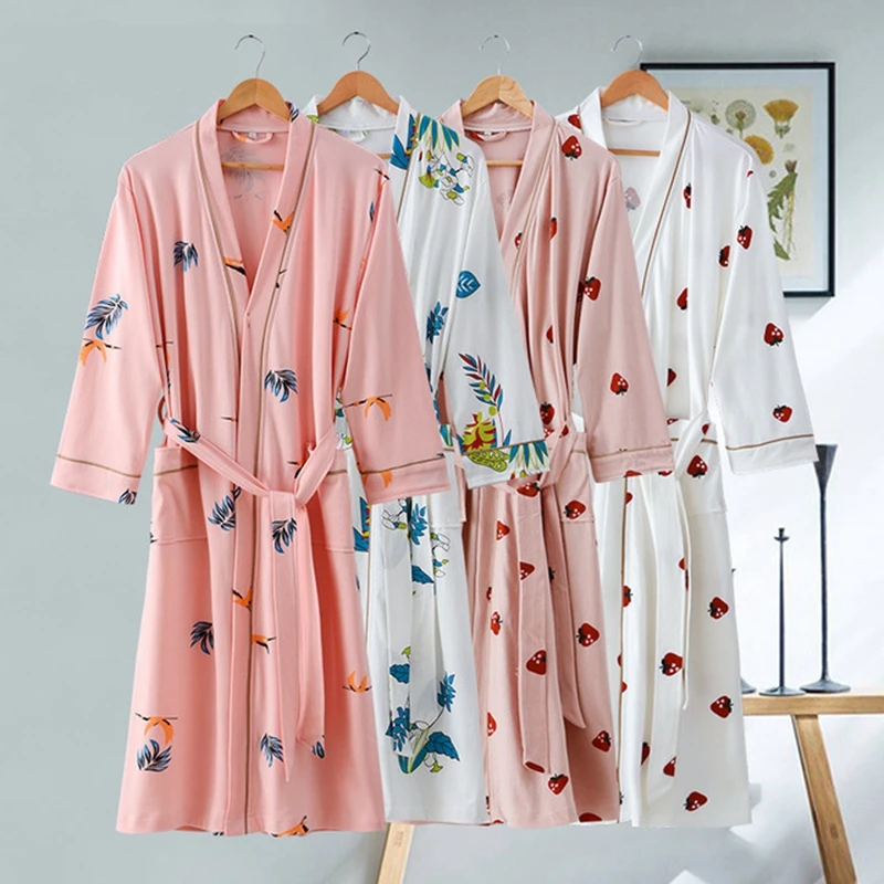 

100% Cotton Robe For Women Lovely Strawberry Printing Bathrobe Soft Ladies Casual Cotton Sleeprobe Loose Homewear