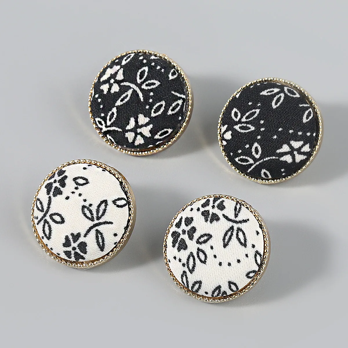 

White Black Fabric Printing Round Stud Earrings Vintage Classic Female Dyeing Round Earrings Boutique Quality Fashion Jewelry