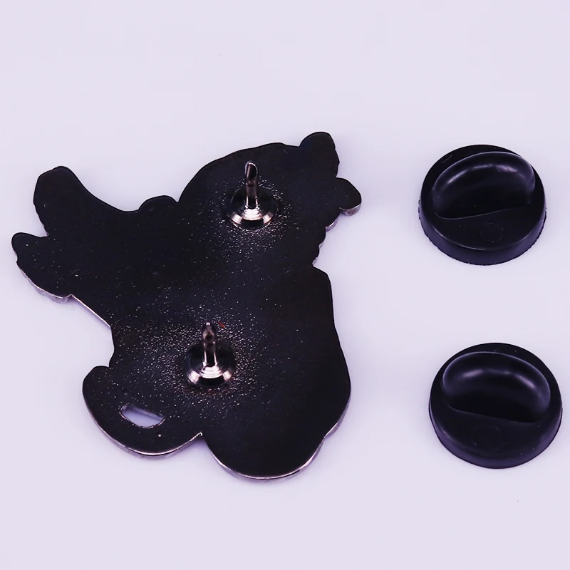 Эмалированная брошь с изображением принца Роджерса Нельсона художника