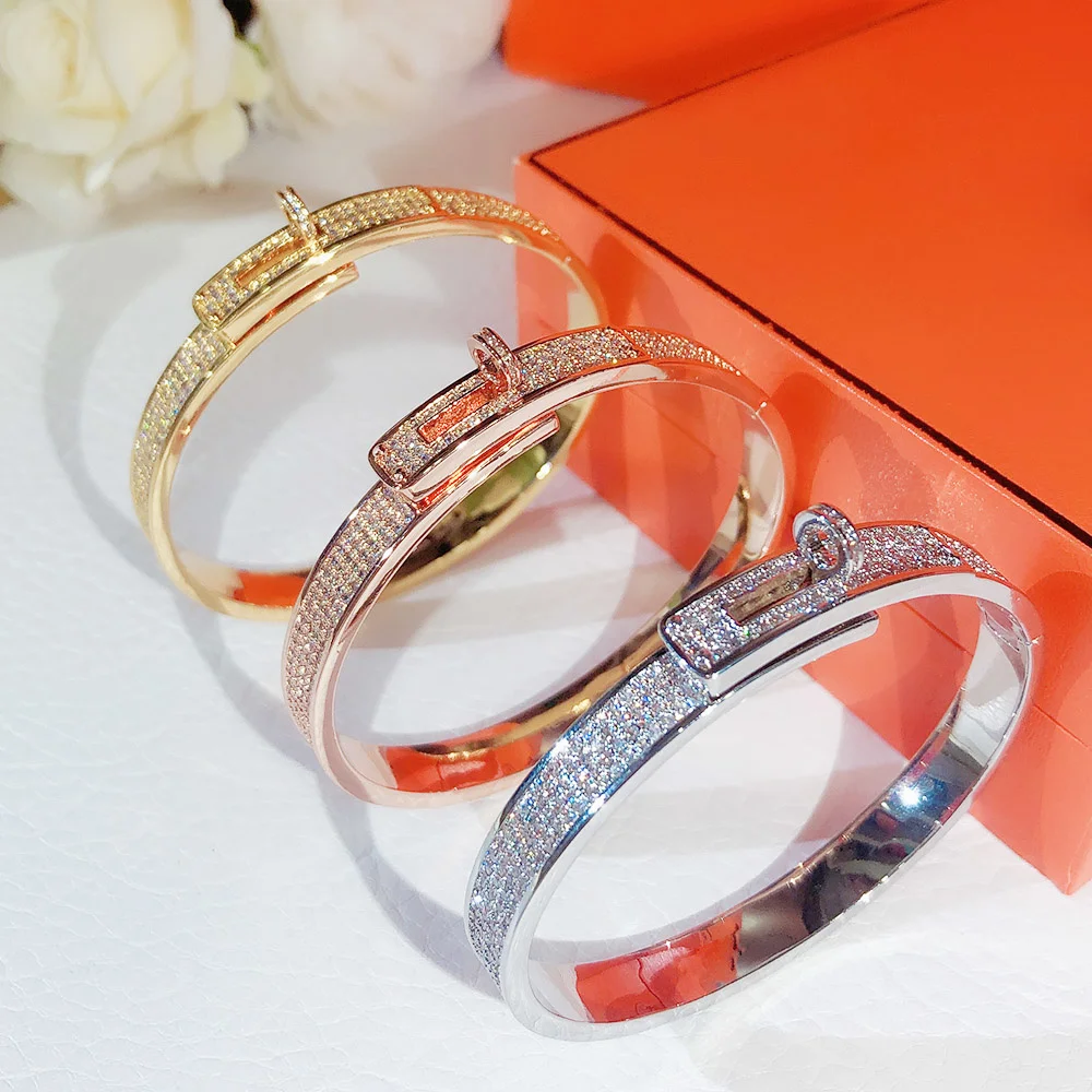 

Fashion Personality Versatile Buckle Bracelet Trend Women Neutral AAA Zircon Shining Gold Copper High End Jewelry Brand #4590