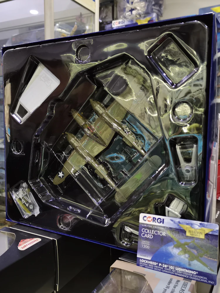 

CORGI 1/72 AA36615 Lockheed P38 P-38G Lightning Fighter Revenge Operation 1943