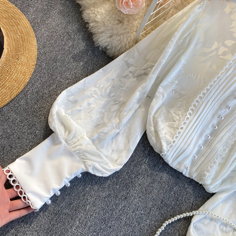 

Temperament Craft Burning Fower Flocking Lady Shirts 2021 Spring Fall New Lantern Sleeve Stand collar Lace Trim Bottoming Blouse