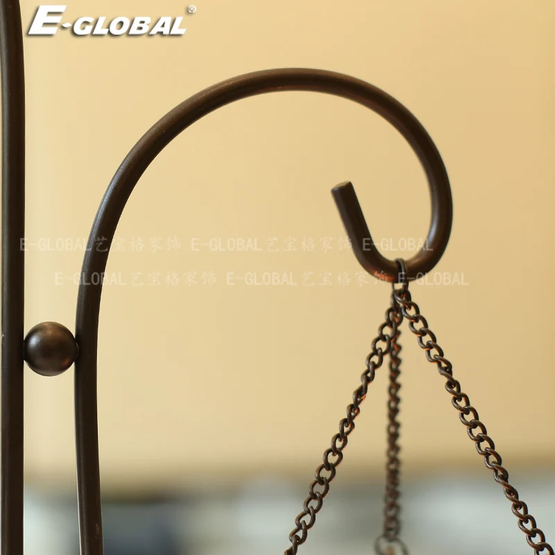 Маленький подсвечник в скандинавском стиле украшение геометрическом простой