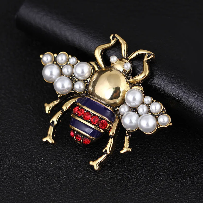 

Bohemian style trendy fashion three-dimensional pearl brooch earrings cute new bee brooch women's jewelry wholesale New Fashion