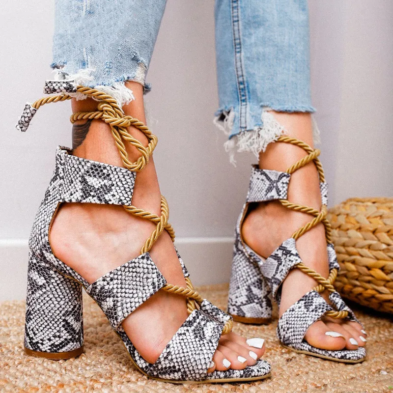 Сандалии женские на высоком каблуке 7 см босоножки гладиаторы с перекрестными