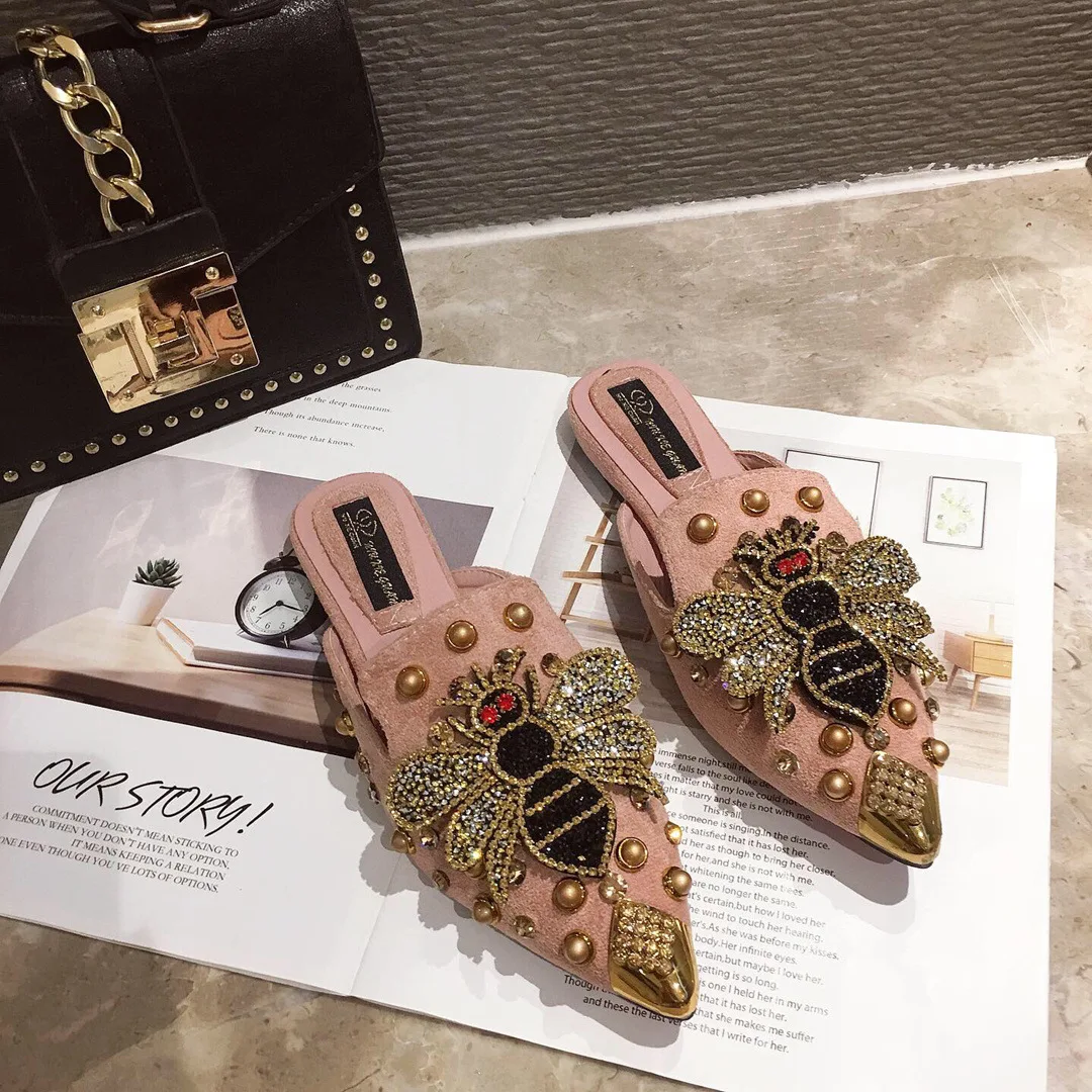 

2020 Women Slipper Pointed Toe Rivet Bee Spring Female Luxury Slippers Lady Outside Wear Slides Woman Slippers 40