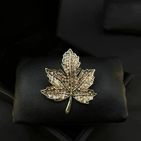 simple retro golden maple brooches for women men suit badge leaf brooch pin corsage luxury pin jewelry gift clothes accessories