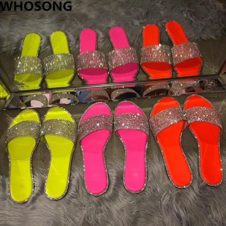 Стразы Тапочки 2019 новая женская мода пляжные шлепанцы с яркими блестками обувь