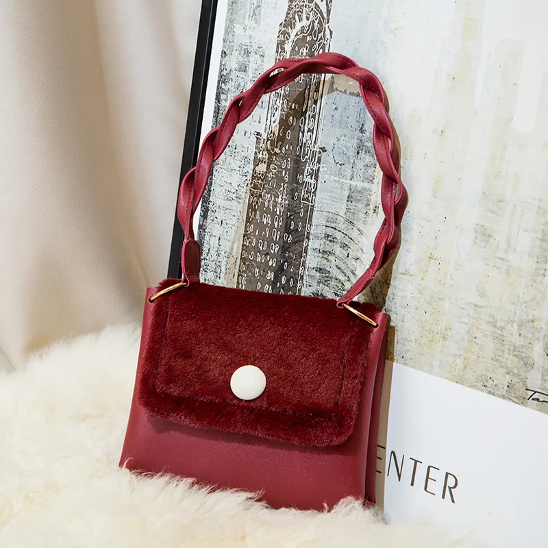 

Trend small bag 2021 new fashion velvet female shoulder messenger bag simple small square bag female