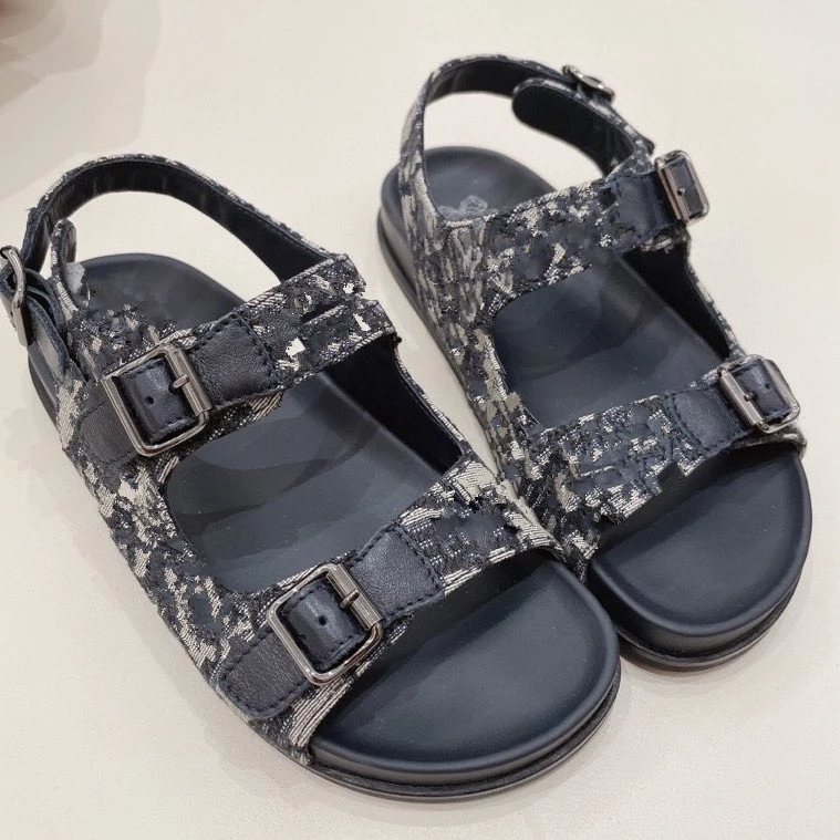 

2021 spring and summer new girls' Non Slip soft sole open toe comfortable sandals leisure jacquard logo princess shoes