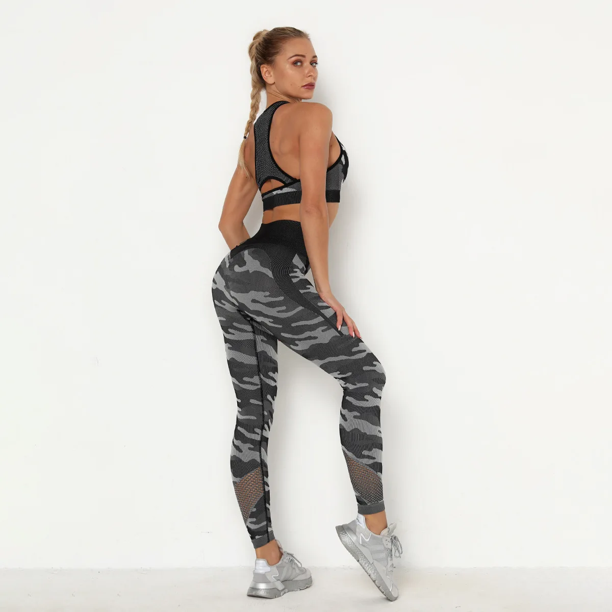 

WILK new camouflage seamless yoga sports women's mesh camouflage bra seamless hip-lifting tight yoga leggings sports suit