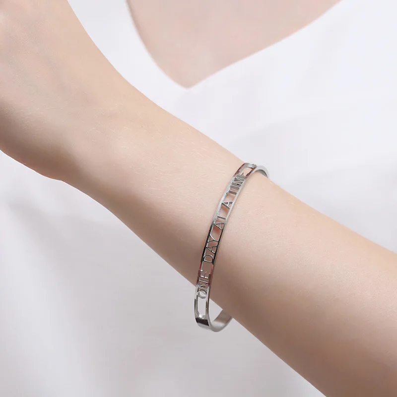 Polyhedplus индивидуальный один день за раз браслет из нержавеющей стали Простой