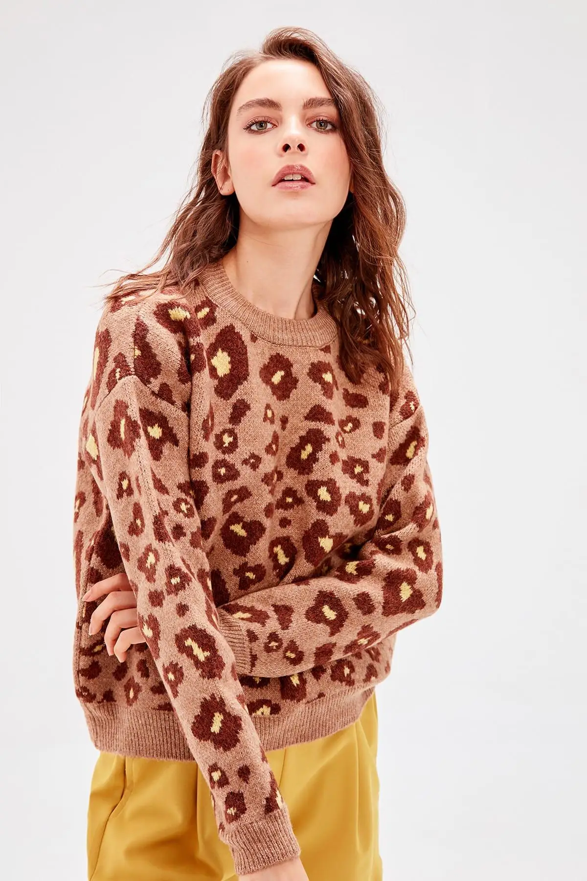Trendyol коричневая Трикотажная майка с принтами свитер TWOAW20KZ0217| |