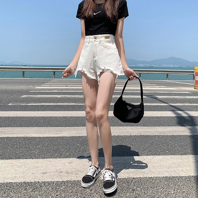 

2021 Hot Style Personality Waist Double Buckle High Waist Slim Shorts