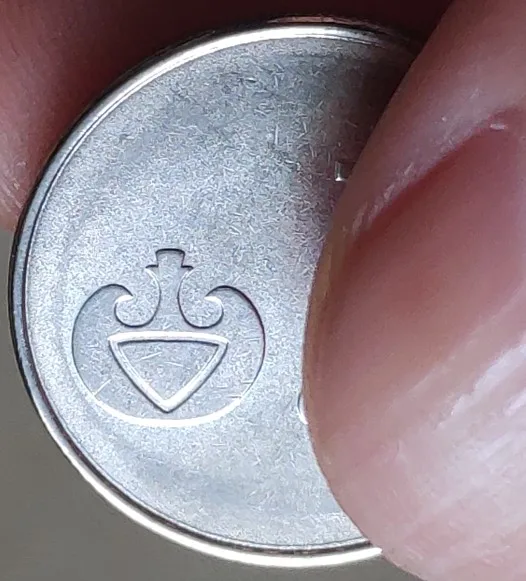 19 мм Киргизия 100% настоящая памятная монета оригинальная коллекция|Значки| |