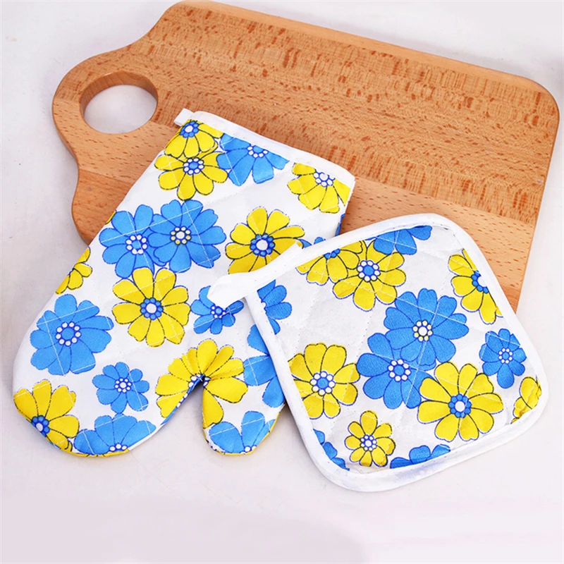 

Kitchen Gloves Insulation Pad Cooking Microwave Gloves Baking BBQ Oven Potholders Oven Mitts Potholder Pad Kitchen Two-Piece Set