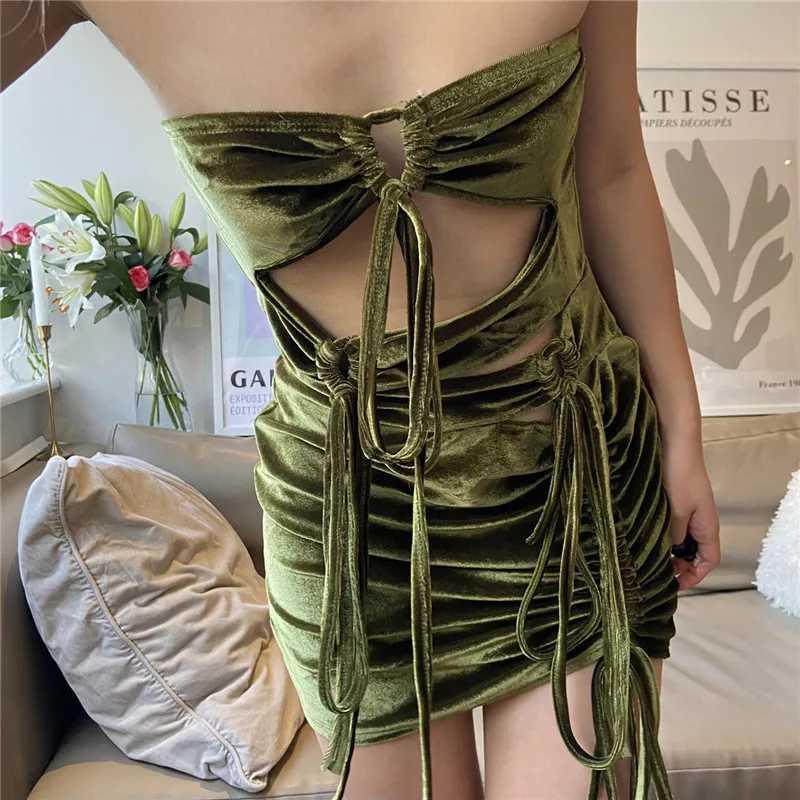 

2021 Women Summer Sexy Dress One Shoulder Tube Tops Sleeveless Hollow Out Lace Up Dress Solid Color Ruched Slim Dress Club