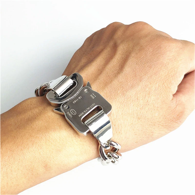 

Bracelet Accessories ALYX Men Women High Street ALYX Chain Necklace Metal Button Titanium Steel Fashion ALYX Bracelet Belts