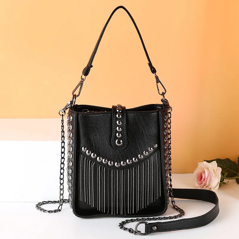 

2021 Fashion Simple Personality Women Fringe Carry Underarm Bag Chain Shoulder Crossbody Ladies Purses and Handbags Bolso Mujer